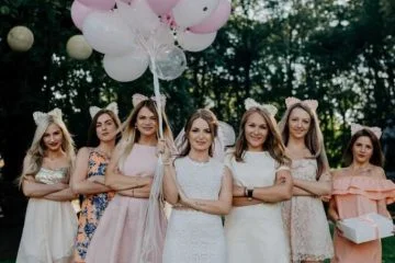 bridal shower at restaurant